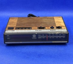 GE General Electric 7-4624A AM/FM Digital Alarm Clock Radio Woodgrain Vintage - £12.22 GBP