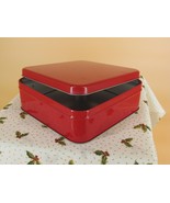 Solid Red Crate &amp; Barrel Tin 7&quot; x 7&quot; x 2.5&quot; Square Empty Collectible - €4,09 EUR