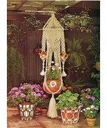 Vtg 1975 Macrame Magic Planter Covers Stereo Lamp Pot Hangers Pattern Book - £10.99 GBP