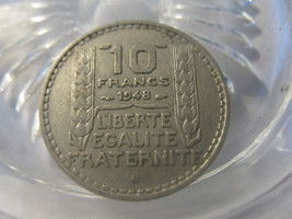 (FC-777) 1948-B France: 10 Francs { full double rim obverse } - £3.95 GBP