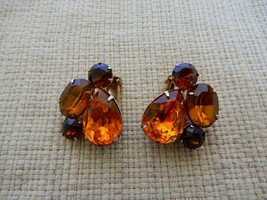 Vintage yellow amber tone rhinestone cluster earrings - £11.77 GBP