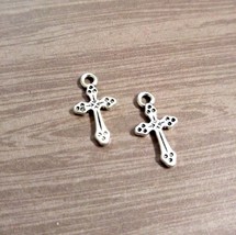 20 Cross Charms Antiqued Silver Cross Pendants Christian Catholic Religious - £2.49 GBP