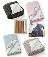 NEW UGG® Classic UGGfluff Throw, 50&quot; x 70&quot; Choice Fawn/Grey/Black/Fog/Oc... - $1,659.71 MXN