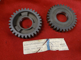 2 Yamaha Gears, 3rd, NOS 1974-76 DT250 DT360 DT400, 438-17231-00-00 - £16.02 GBP