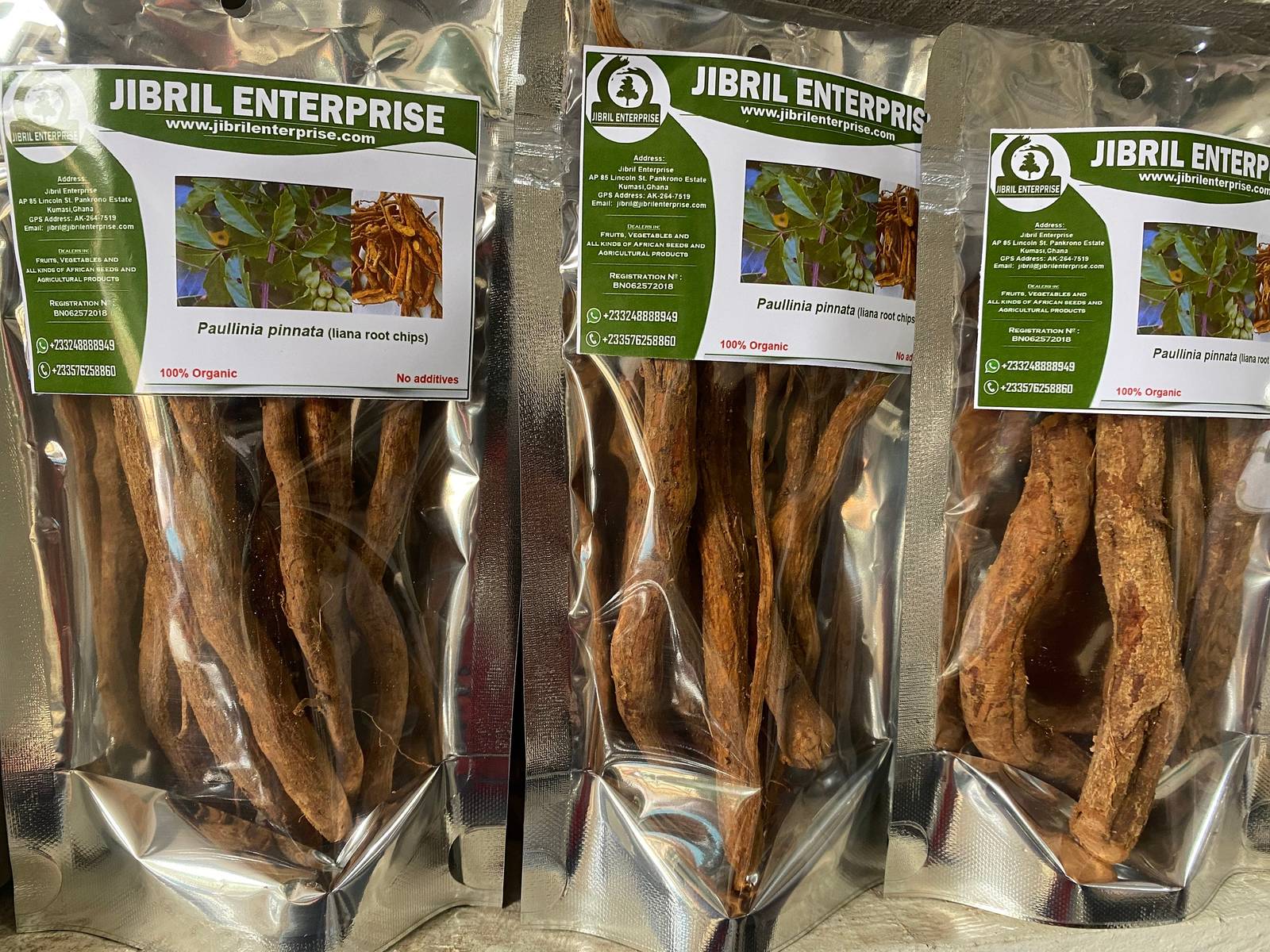 Paullinia pinnata, liana root chips  200g/13 USD, shipping cost is 10 USD, phyto