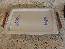 Corning Ware Blue Cornflower Bake/Broil/Serve Tray with Brass Caddy P-35-B - $39.15