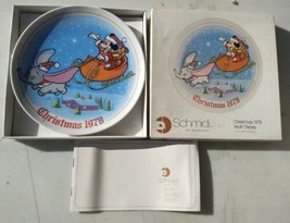 Walt Disney &quot;Mickey &amp; Dumbo&quot; 7-5/8&quot; Christmas 1978 Collectors Plate. - $16.56