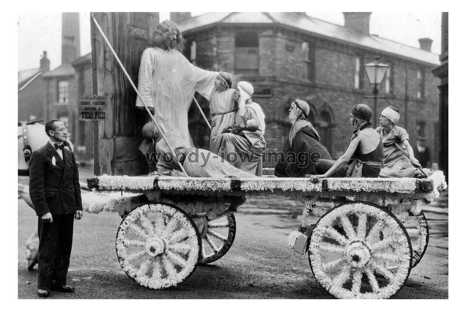 pu4104 - Yorks - Early Religious Carnival Float (Jesus) in Ossett - prin... - $2.80