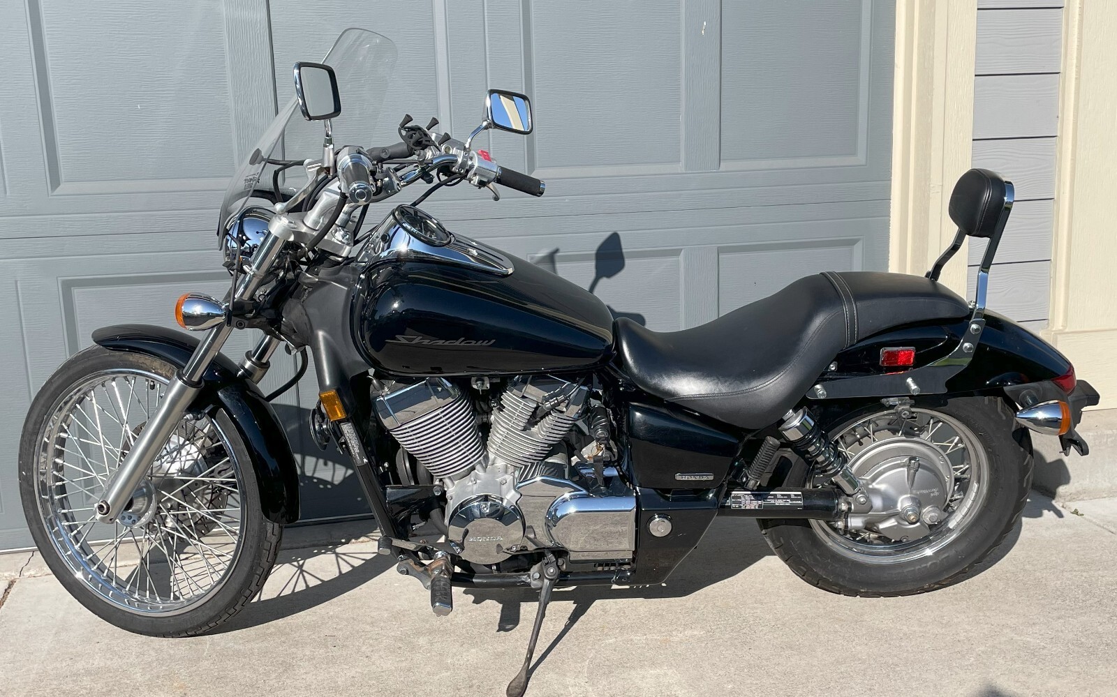 2001 - 2007 Honda SHADOW Spirit Aero VT750 OEM BATTERY BOX & COVER & TOOL COVER Item image 11