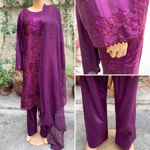 Pakistani Purple Straight Shirt 3-PCS Lawn Suit w/ FancyThreadwork ,X-Large - £62.62 GBP