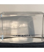 Laser Etched Alaska Polar Bear &amp; Cub Crystal Clear Glass Cube Paperweigh... - $265.72 MXN