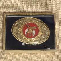 Vintage Shriners Logo Masonic Gold Tone &amp; Red Oval Belt Buckle Made in USA - $820.89 MXN