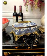 Luxury Blue and White Porcelain Tissue Box with Brass Accents  Decorati... - €558,90 EUR Luxury Blue and White Porcelain Tissue Box with Brass Accents  Decorati... - €558,90 EUR