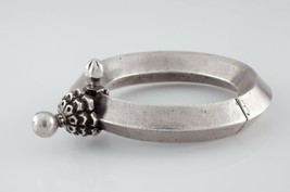 Silver Vintage Indian Bracelet w/ Screw Clasp and Hinge Gorgeous - £775.33 GBP