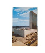 Postcard United Nations Building East River New York City New York Chrome - $6.74 CAD