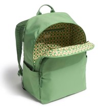 Vera Bradley Woman&#39;s Lighten Up Large Travel Backpack 1 Per Package NEW - $873.27 MXN