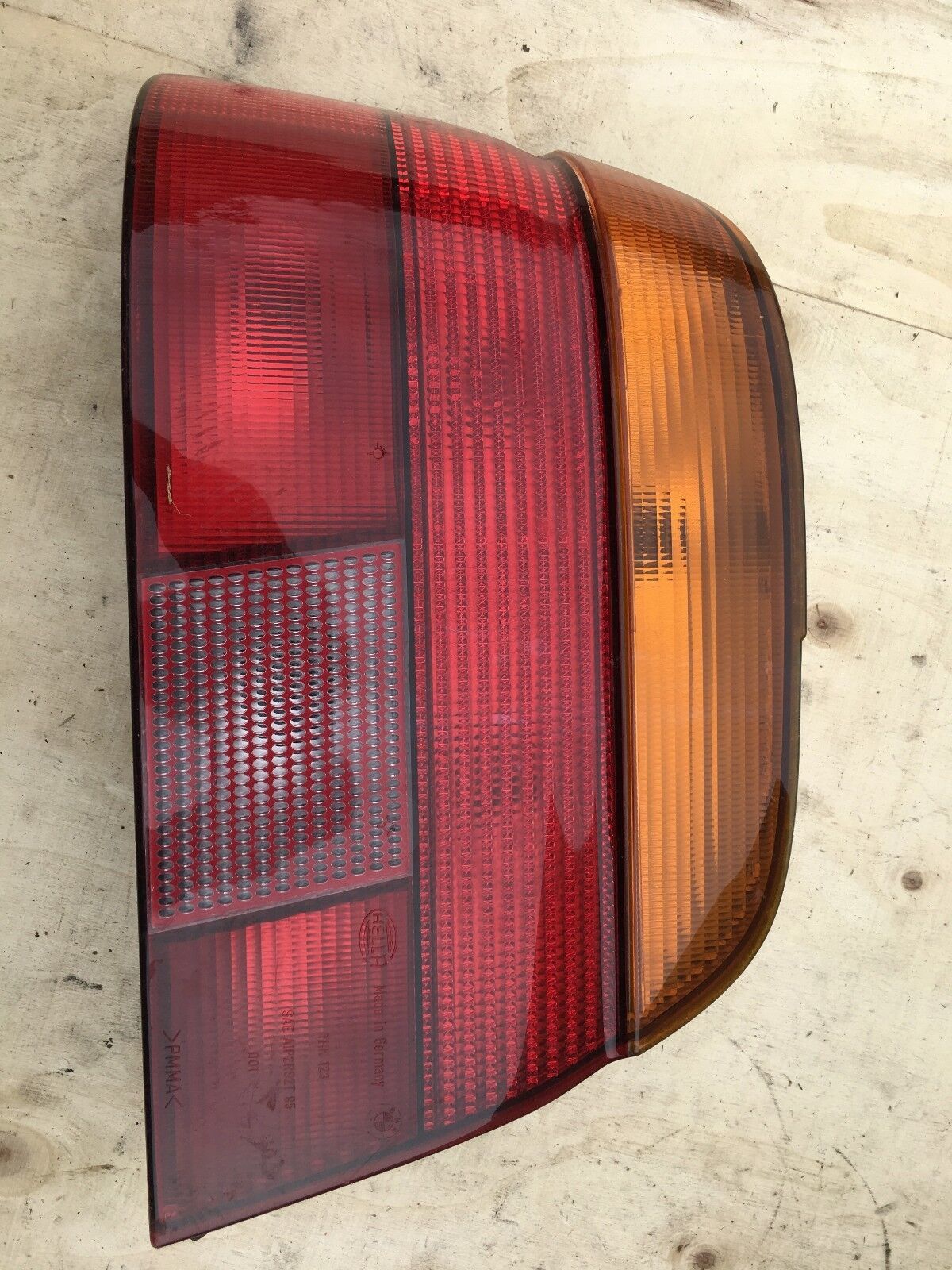 Bmw OEM E39 Tail Light Hella Left Driver 8358033 OEM 97-03 525 528 530 5... - $29.01