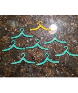 Barbie Plastic Hangers LOT OF 8 Green &amp; Yellow Vintage 1960s Original Nice - $245.12 MXN