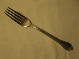 Rogers Bros. 1847 Remembrance Pattern Silver Plated 7.5&quot; Table Fork #5 - £5.46 GBP