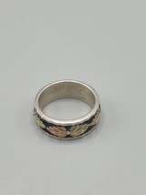 Sterling Silver Band Ring Rose Yellow Gold Leaf Pattern on Black 925 10K Size 7 - £76.07 GBP