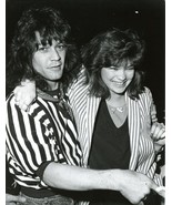 Eddie Van Halen Valerie Bertinelli 7x9 ORIGINAL photo X2632 - $8.21 CAD