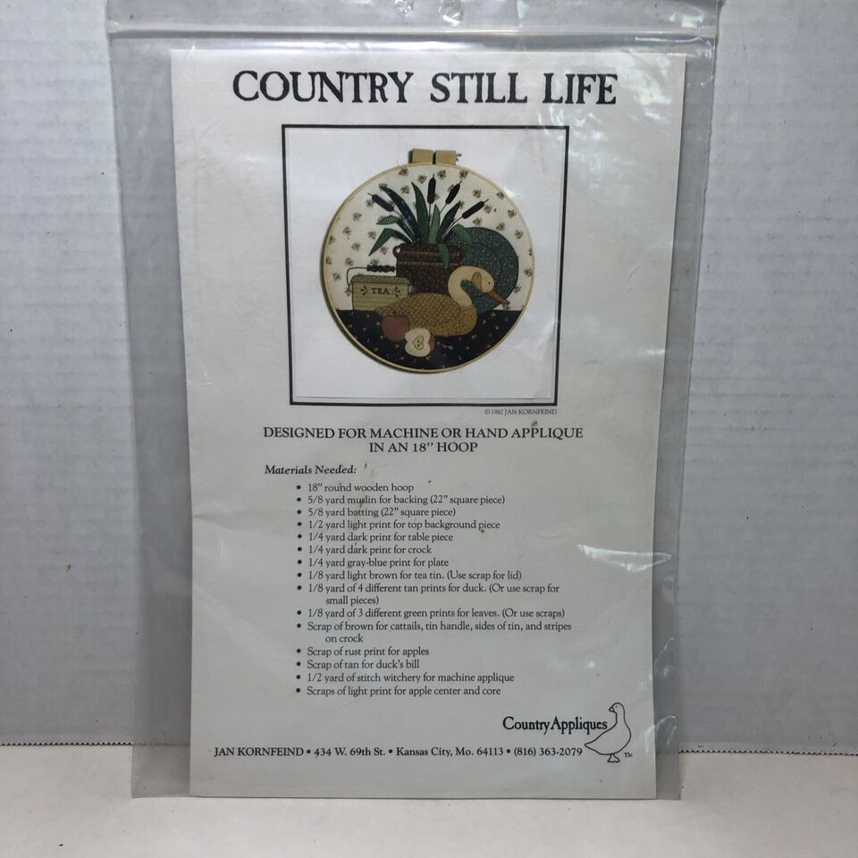 Country Still Life Applique Quilt Pattern 18" Round Picture - $12.86
