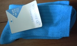 St. John&#39;s Bay Short Crew Blue Socks Ladies/Teen Size 4-10 New - $3.99