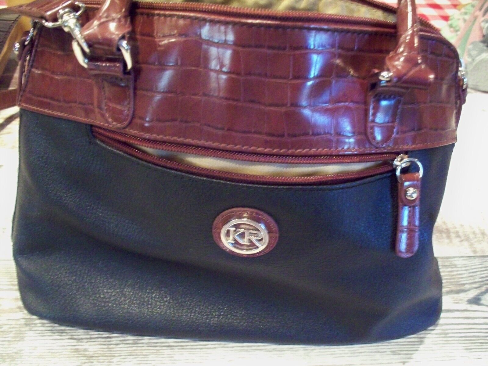 KAREN ROGERS HANDBAG BLACK/BROWN 2 HAND STRAPS &amp;SHOULDE POCKETS ON SIDES - $21.78