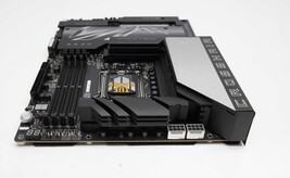 ASUS ROG CROSSHAIR X870E HERO AMD AM5 ATX Motherboard image 8