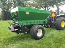 Golf Course Topdresser Tow-Behind Pequea GT-100 - $13,100.00