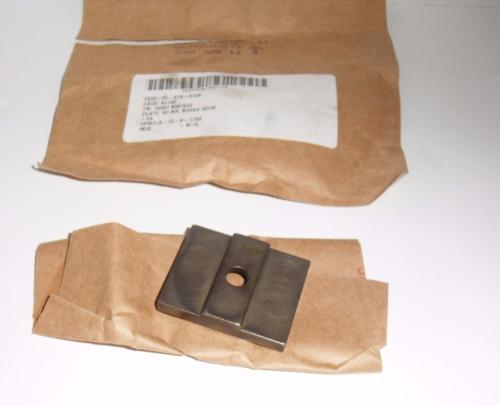 Military Surplus 2530-00-678-6128 8687042 Brake Shoe Wear Plate NOS - $14.84