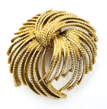 Vintage 1967 Book Piece Signed MONET Gold Tone Mirodor Wheat Bouquet Brooch Pin - £34.99 GBP