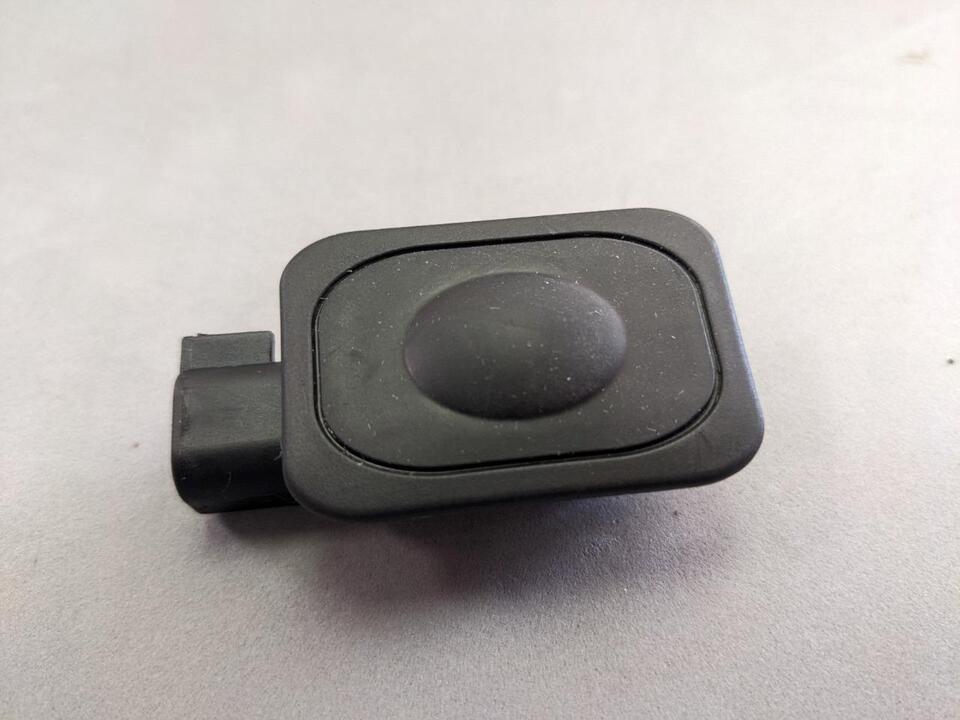 2020-2022 Lincoln Corsair Tailgate Trunk Release Switch Button GB5T-14K1... - $22.76