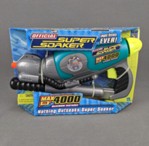 Super Soaker Max-D 4000 Squirt Gun Pistol Larami Hasbro 2002 New in Box - $19.30