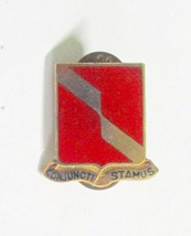 US Army 27th Field Artillery Regiment DUI Insignia Badge - $5.00
