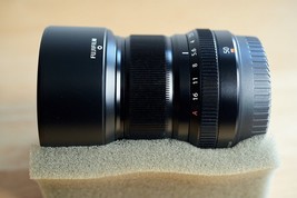 FUJIFILM Fujinon XF 50mm F2 R WR Lens (black) W/ caps and hood - £233.45 GBP