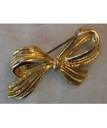 Ribbed Ribbon Gold Bow Brooch Vintage - £7.86 GBP