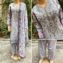 Pakistani Light Gray Printed Straight Shirt 3-PCS Lawn Suit w/ Threadwor... - £42.81 GBP