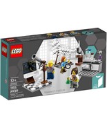 Lego Ideas 21110 - Research Institude Set - $1,324.80 MXN
