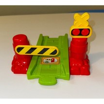 VTech Go! Go! Smart Wheels Train Replacement Part Railroad Crossing Green - £8.01 GBP