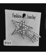 Vintage Silver Tone with Crystals Shooting Star Pin  - £4.70 GBP