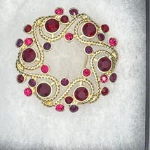 Vintage NAPIER Golden Paisley Wreath Pin Brooch Red Purple Pink Rhinestone - £7.11 GBP