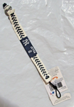 MLB Jeter NY Yankees White w/Blue Stitching Team Baseball Seam Bracelet ... - £14.91 GBP