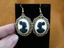 CAE2-1) Rare African American Lady Black + White Cameo Dangle Earrings Jewelry - £21.41 GBP