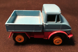 Matchbox Series Unimog Made in England by Lesney Blue/Red Truck #49 - £15.84 GBP