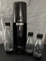 SodaStream Fizzi SPT-001 Sparkling Water Machine W/ 3 Bottles! TESTED - $46.74