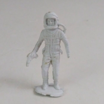 Vintage 1980s White Plastic Space Astronaut With Gun 2&quot; Mini Figure Hong Kong - £3.86 GBP