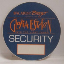 GLORIA ESTEFAN - VINTAGE ORIGINAL CONCERT TOUR CLOTH BACKSTAGE PASS - $185.64 MXN