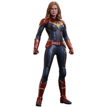 Captain Marvel 12&quot; 1:6 Scale Action Figure - £326.08 GBP
