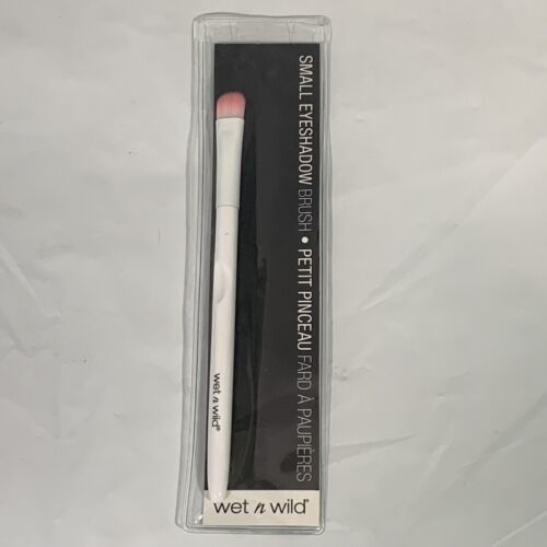 Wet N Wild Small Eyeshadow Brush #C785 Cruelty Free Gluten Free Vegan New - $3.33